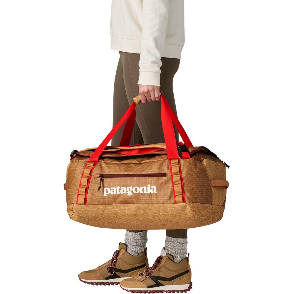 Patagonia Black Hole Duffel 40L (Talon Gold) handle