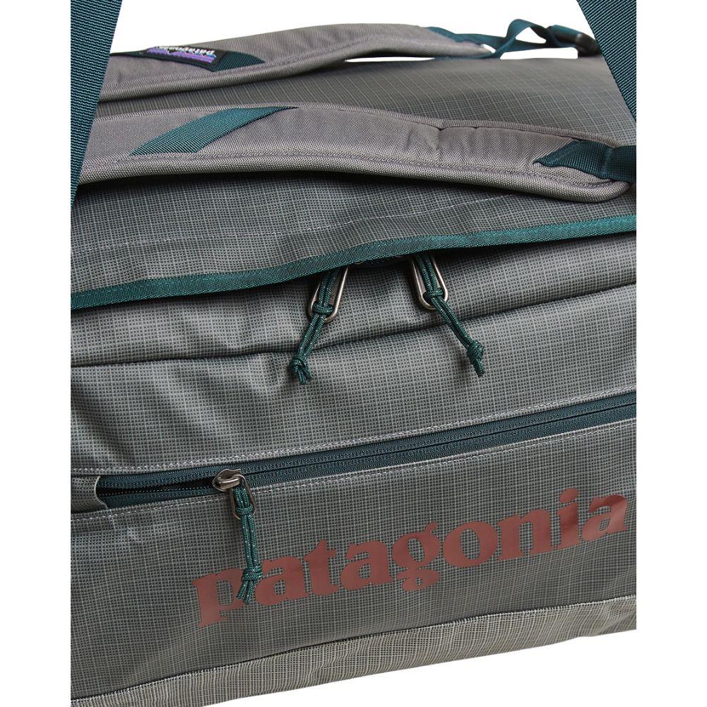 Patagonia Black Hole 55L Duffel Bag (Noble Grey) zippers