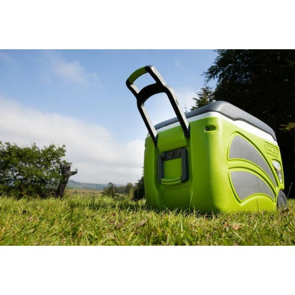 Vango Pinnacle Wheelie 45L-100Hr 5 Piece Set grass