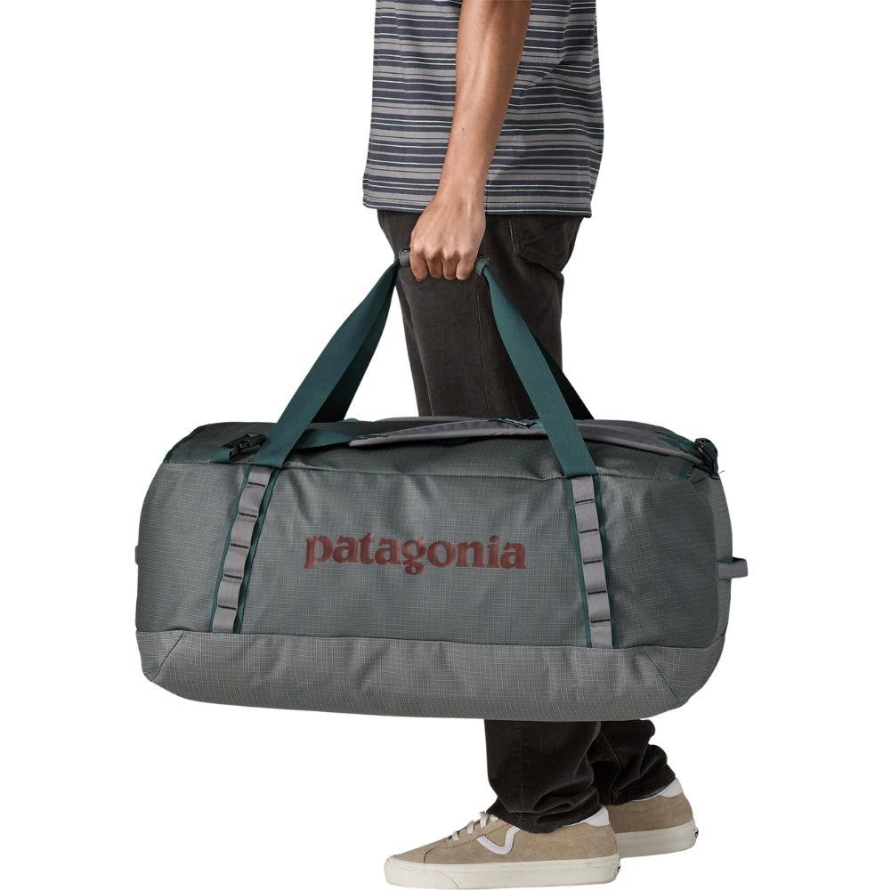 Patagonia Black Hole Duffel Bag 70L (Noble Grey) handling