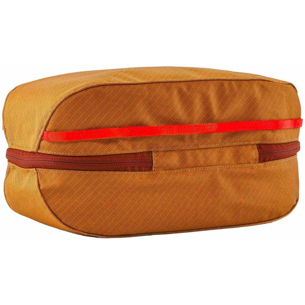 Patagonia Black Hole Cube 6L (Talon Gold) back