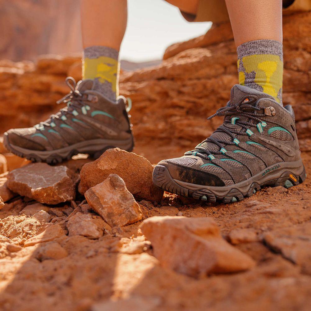 Merrell Women&#39;s Moab 3 Mid GORE-TEX Walking Shoes (Sedona Sage) rocks