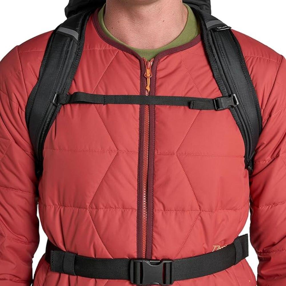 Berghaus Unisex Arrow 30L Hiking Rucksack (Black) straps