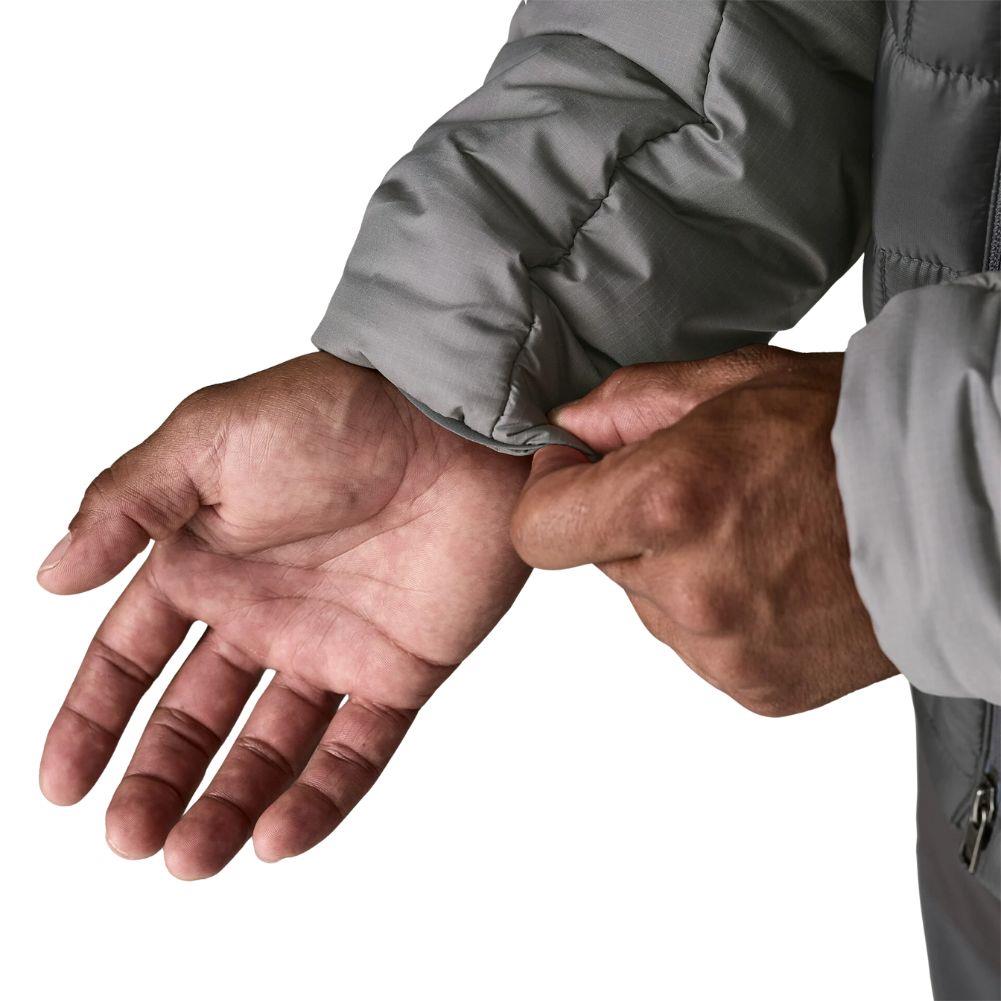 Patagonia Men&#39;s Hi-Loft Nano Puff Hoody (Forge Grey) sleeve hand