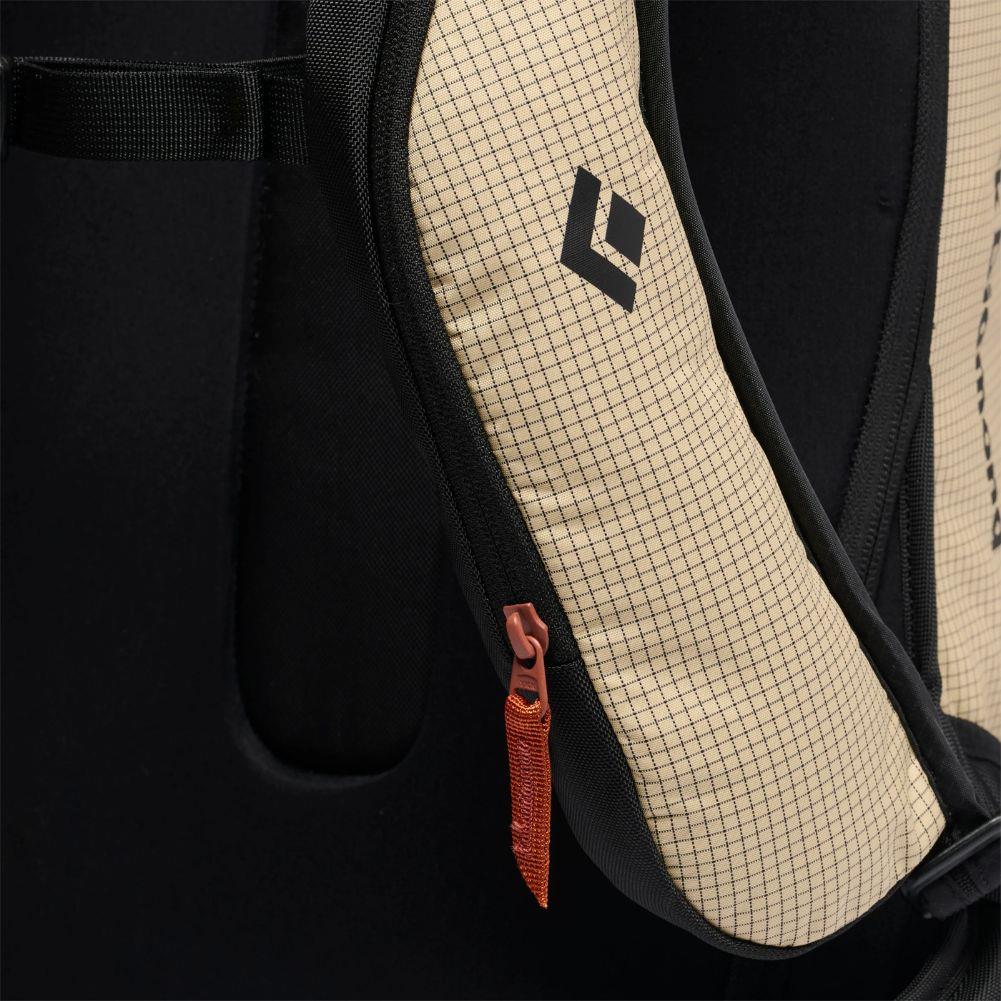 Black Diamond Dawn Patrol 25 Backpack (2025)(White Oak) strap