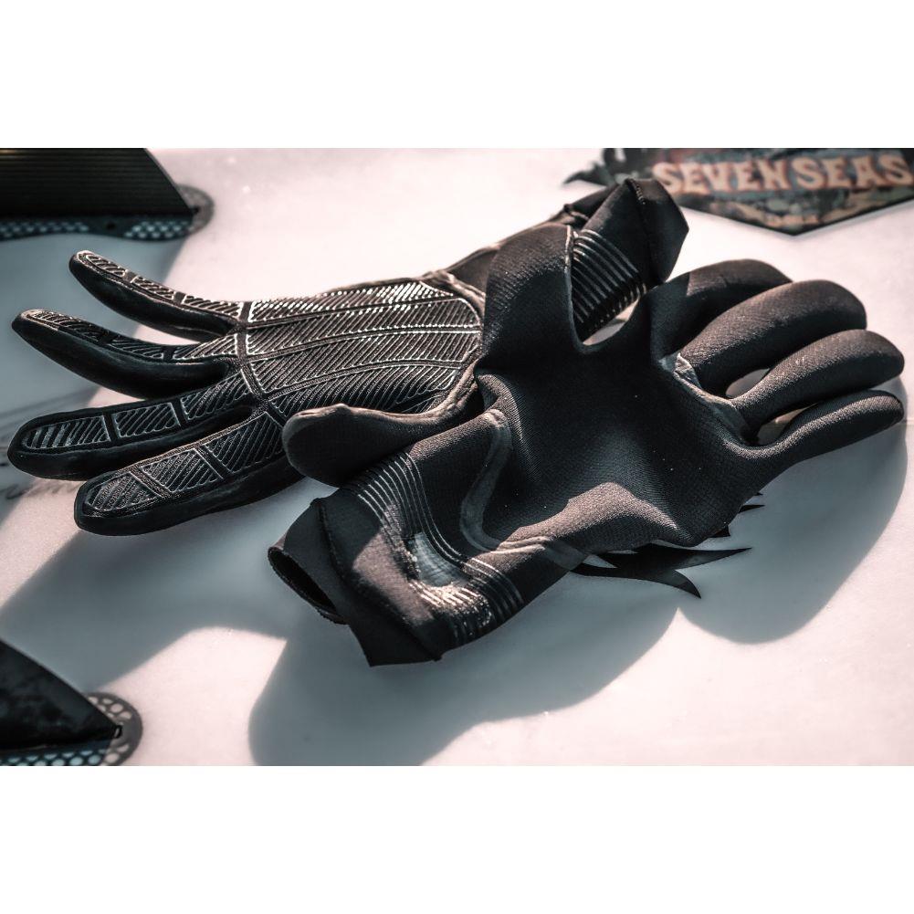 O&#39;Neill Psycho Tech 3mm Gloves (Black) floor
