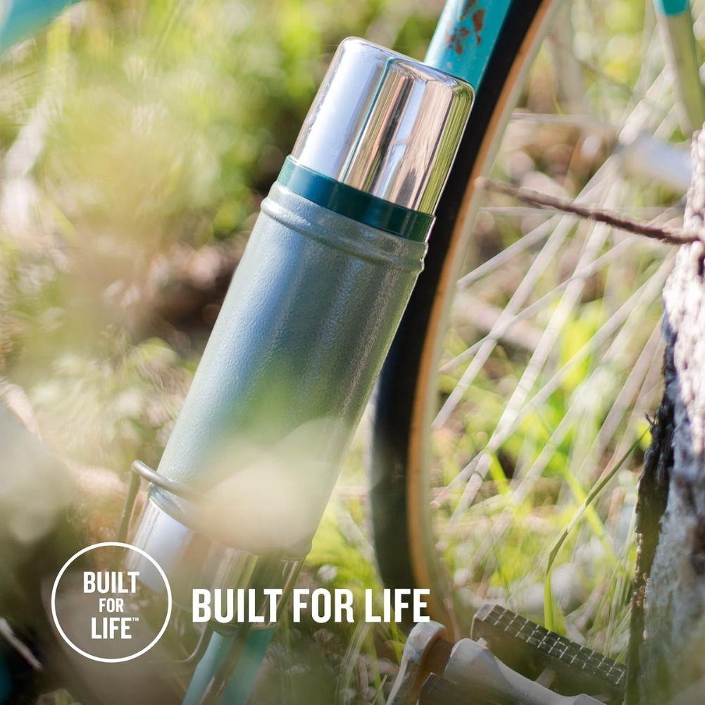 Stanley Classic Legendary Bottle 0.47L Flask (Hammertone Green) bike
