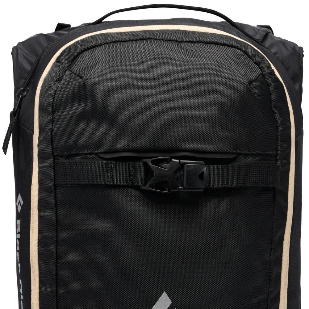 Black Diamond Dawn Patrol 15 Backpack - S/M (2025)(Black) front clip