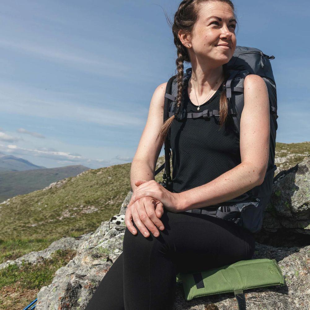 Highlander Folding Sit Mat (Black) sitting