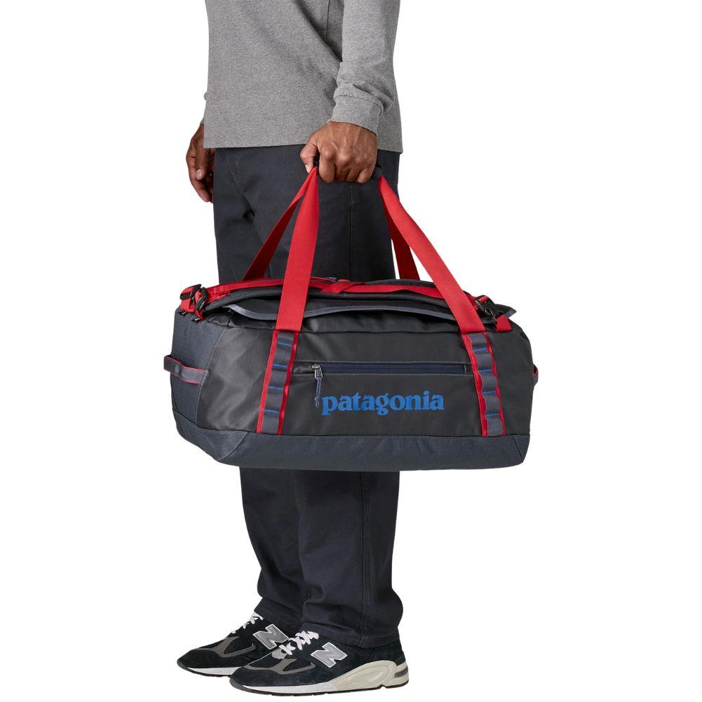 Patagonia Black Hole Duffel 40L (Smolder Blue w/Amanita Red) hand