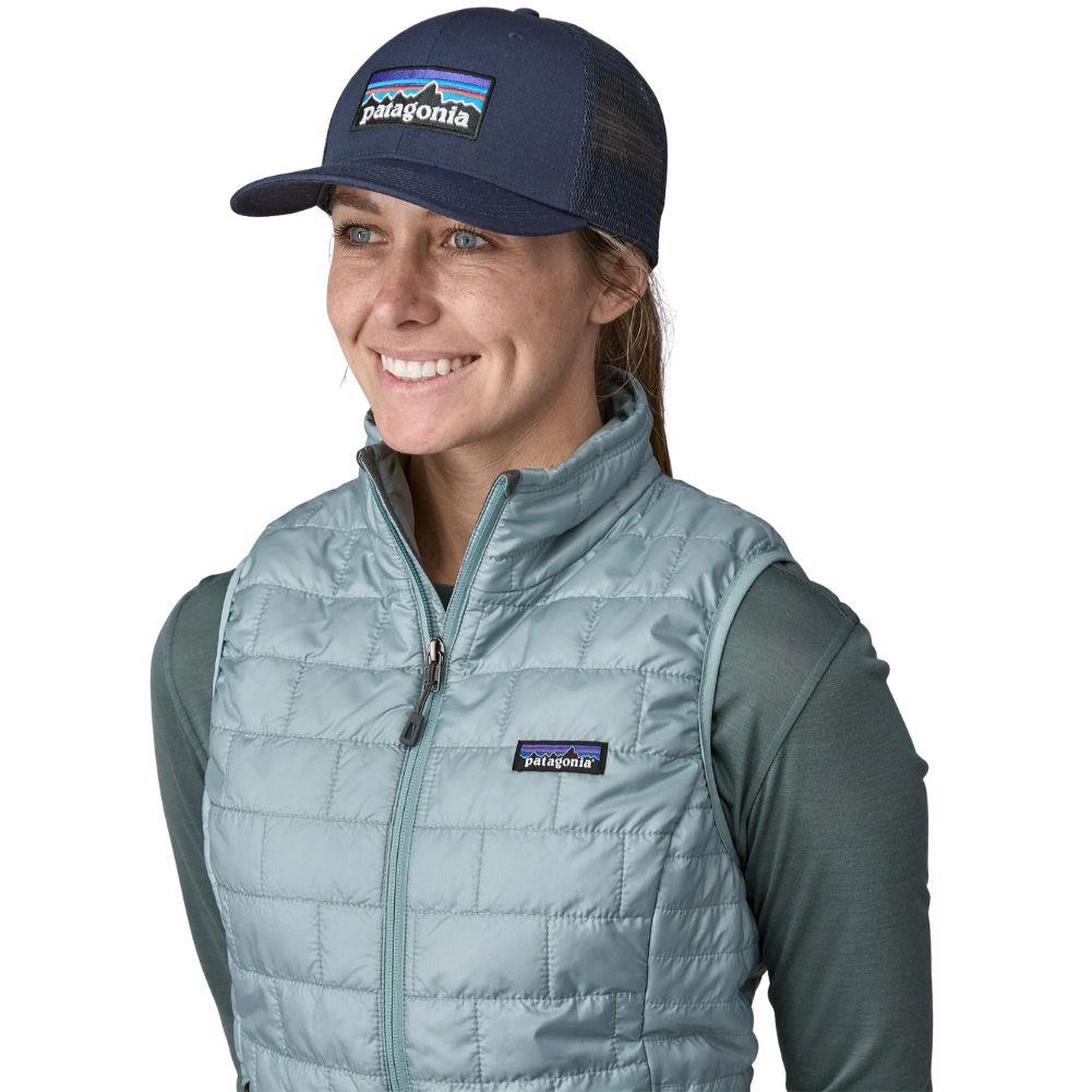 Patagonia P-6 Logo Trucker Hat (New Navy) model