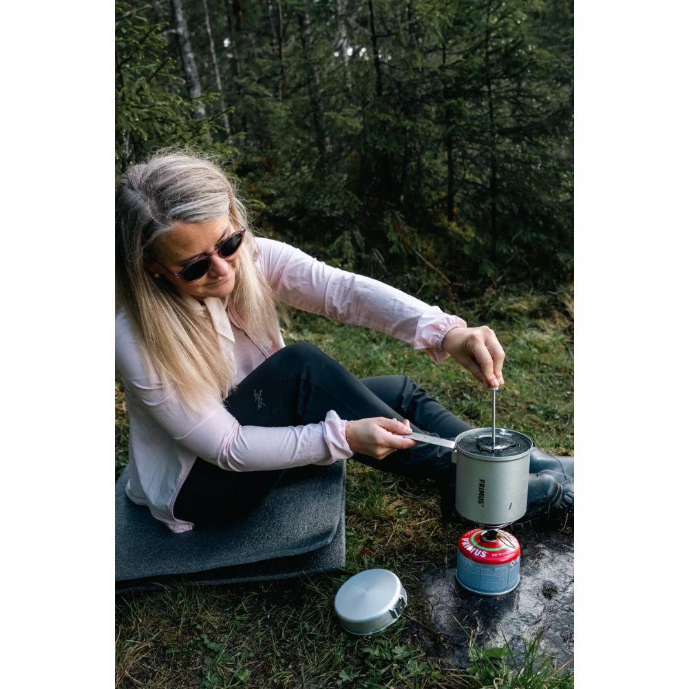 Primus Essential Trail Stove Kit cooking