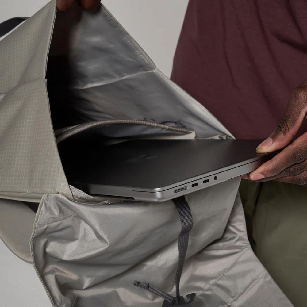 Montane Transition Pack 18L (Ridge) laptop