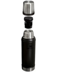 Stanley Classic Legendary 940ml Bottle (Black 2.0) lid