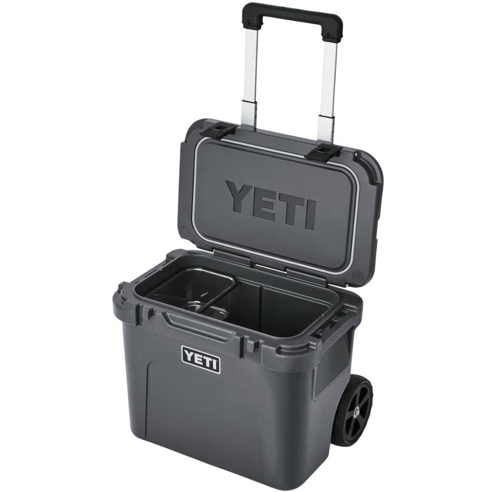 Yeti Roadie 32 Wheeled Cool Box (Charcoal)opener