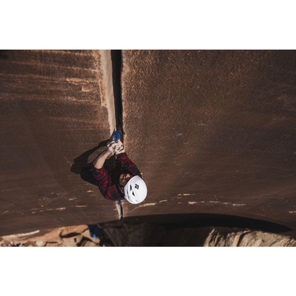 Black Diamond C4 Camalot Set (.4-3) climbing