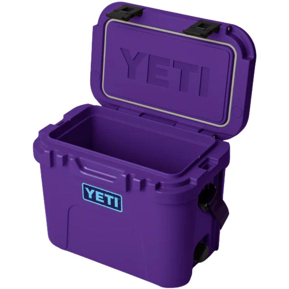 Yeti Roadie 15 Cool Box (Pace Purple/Blue) open