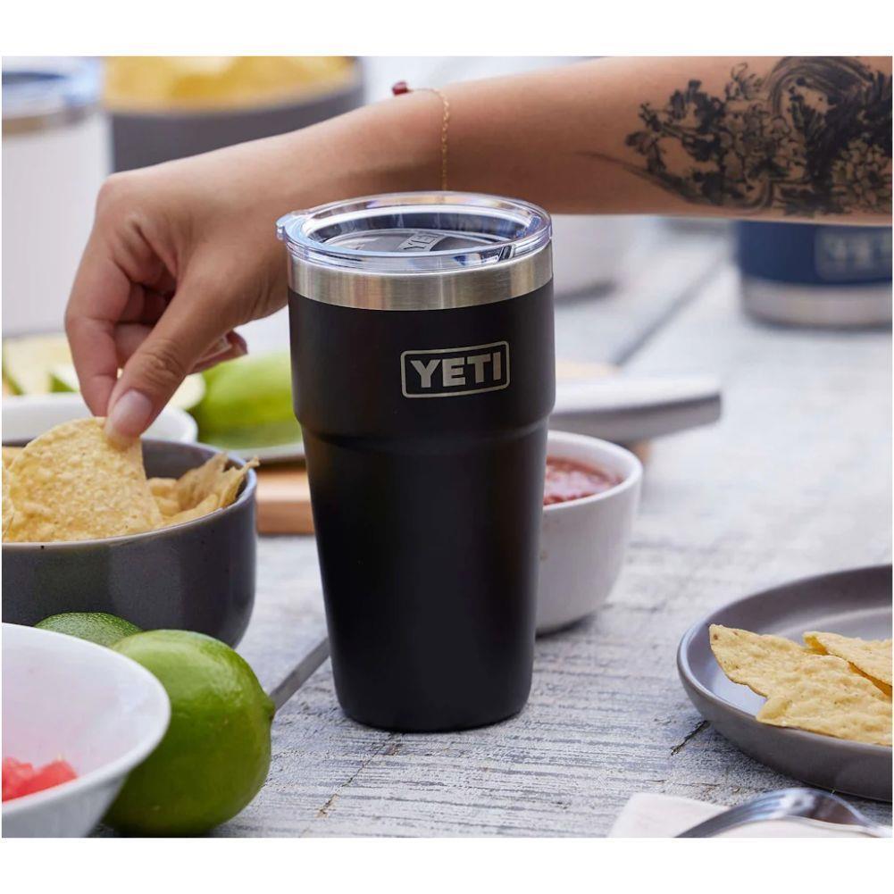 Yeti Rambler 20 oz (591 ml) Stackable Cup With MagSlider Lid (Pampa Green) chip