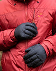 Trekamtes Thaw DRY Glove (Black) On Person