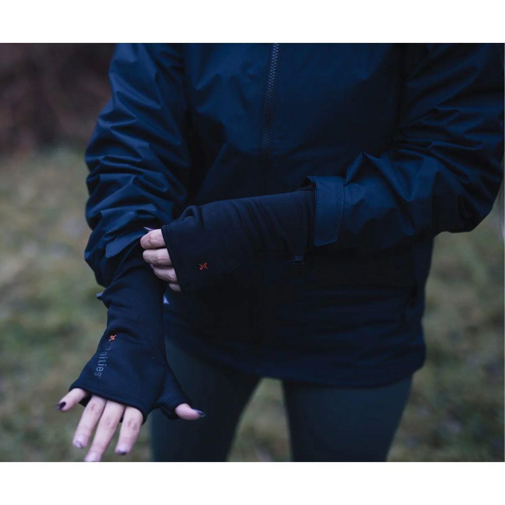 Extremities Power Liner Wrist Gaiter pull