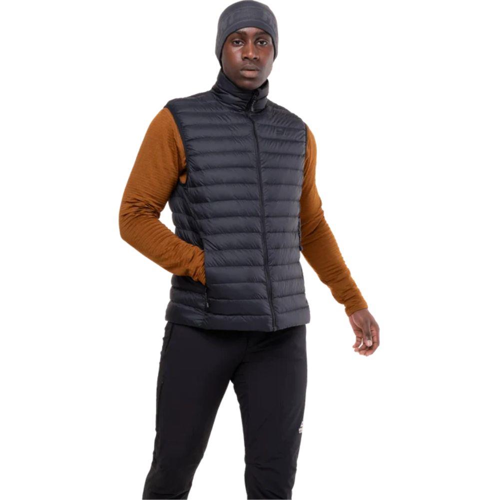 Mountain Equipment Men's Earthrise Down Vest (Black/Black)pose