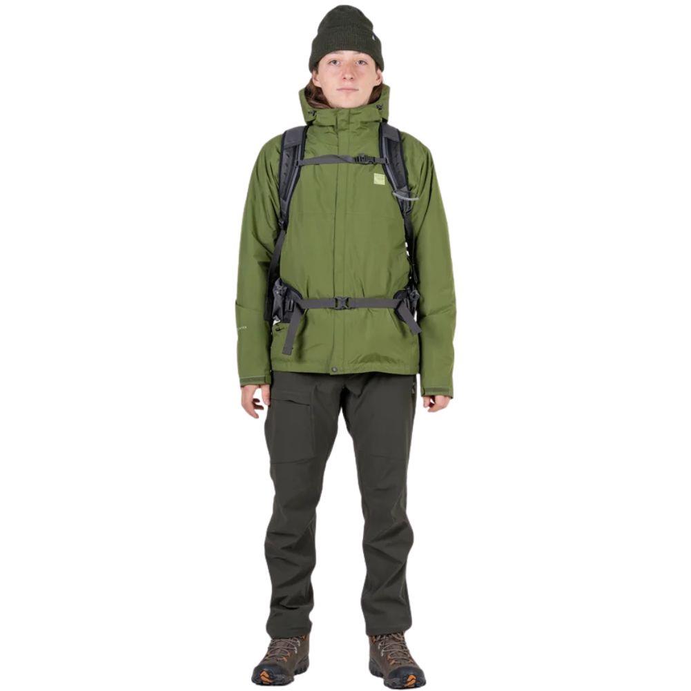 Sprayway Men's Vihar Insulated Gore-Tex Jacket (Cypress) person